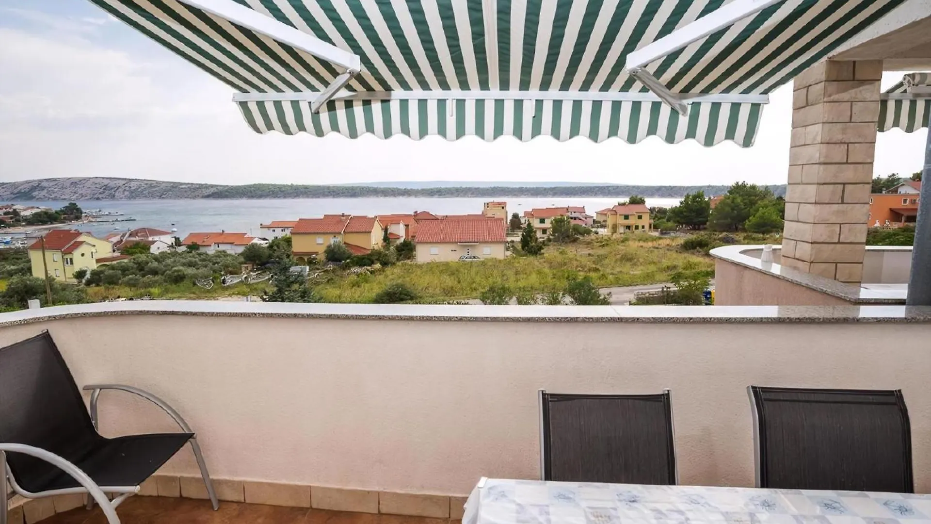 Jadro Apartments In Barbat Mit Grill Und Whirlpool Ραμπ